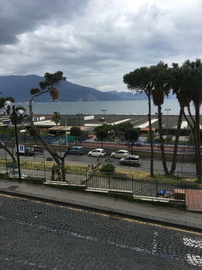 Vient E Mare Apartment Torre Annunziata Exterior photo